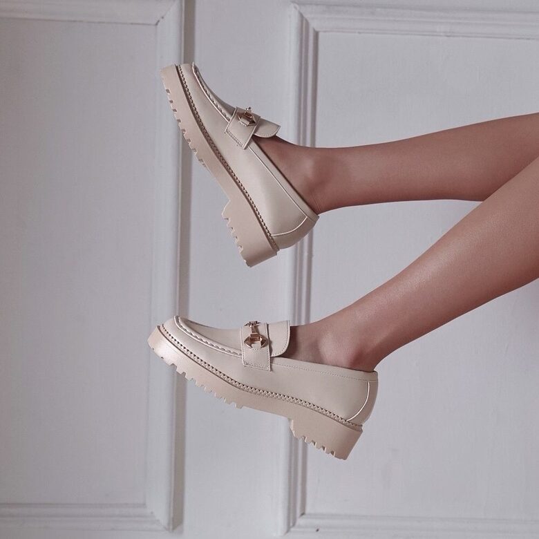 12 set box Beige Moccasins size 36 - 41